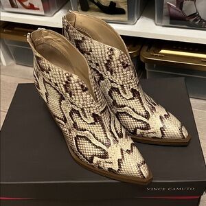 Vince Camuto Women's Ankle Boots - Cream and Brown Snake Print